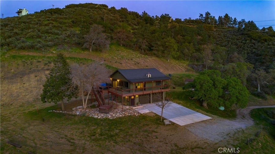 Property photo for 29801 Skyline Street, Tehachapi, CA