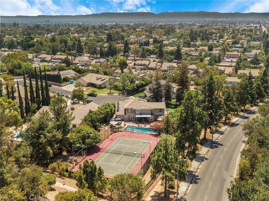 21335 Dove, Chatsworth, CA 91311
