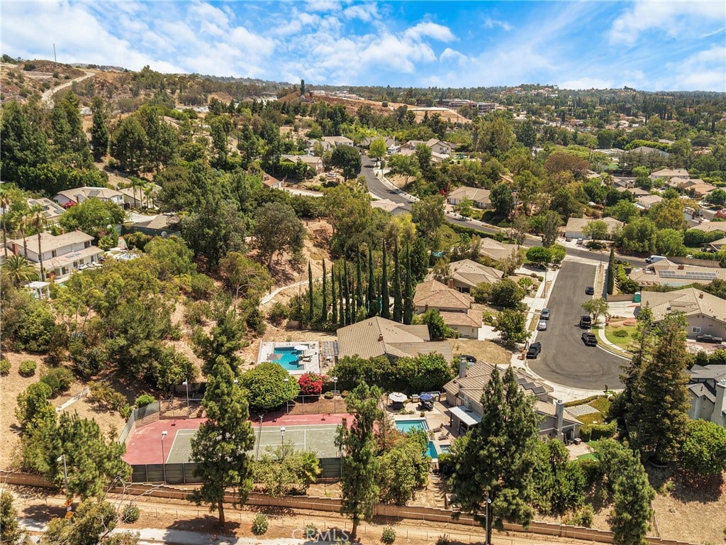 21335 Dove, Chatsworth, CA 91311