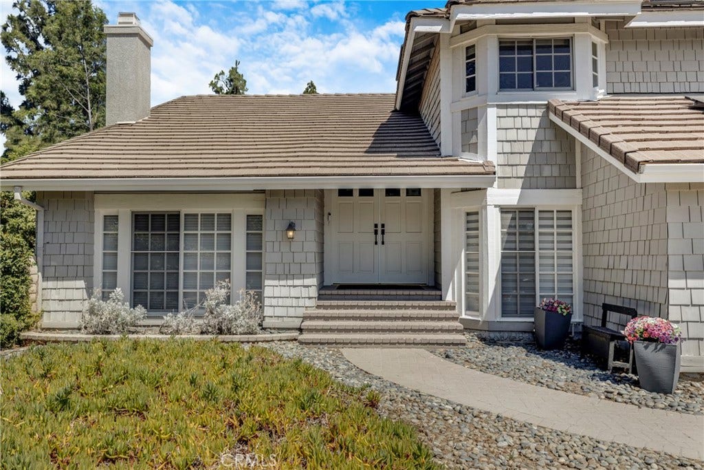 21335 Dove, Chatsworth, CA 91311