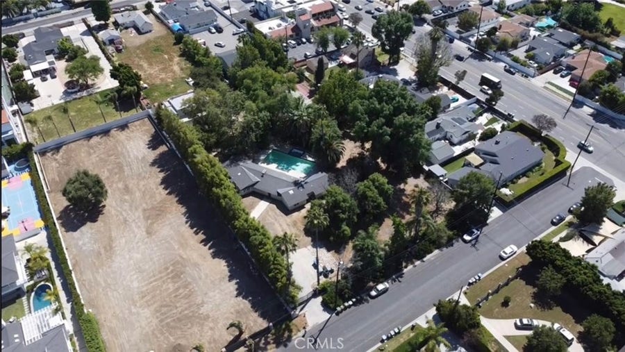Property photo for 22734 Calvert, Woodland Hills, CA