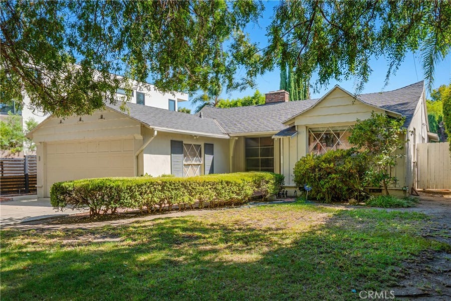 Property photo for 15516 Huston Street, Encino, CA