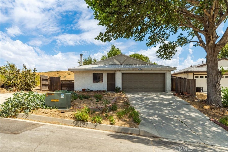 Property photo for 42534 Beaverbrook, Lake Hughes, CA
