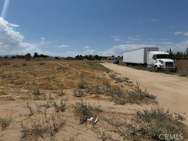 Property photo for 1610 W Ave L, Lancaster, CA