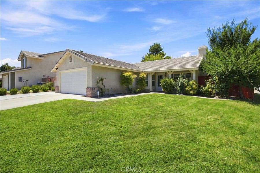 Property photo for 44719 Tarragon Drive, Lancaster, CA