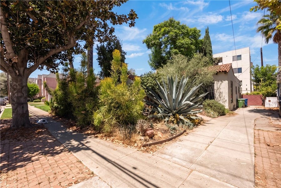 Property photo for 11209 La Maida, North Hollywood, CA