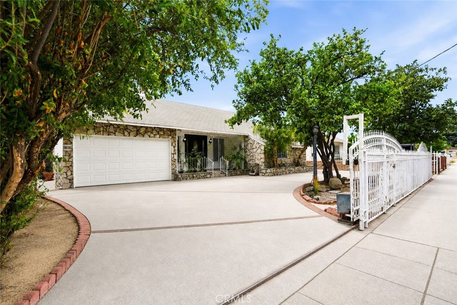 Property photo for 11840 Gilmore, Los Angeles, CA