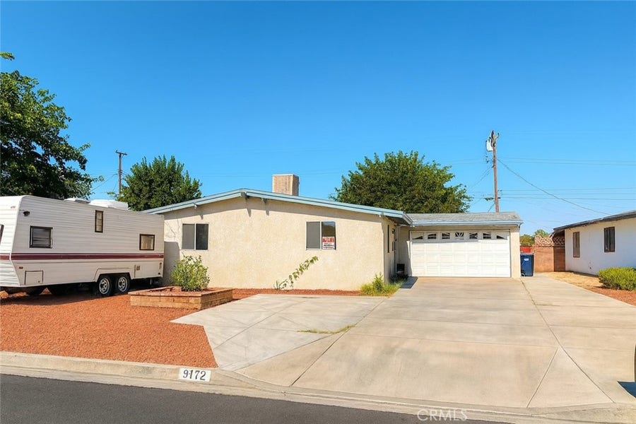 Property photo for 44129 Carolside, Lancaster, CA