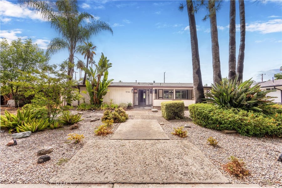 Property photo for 19760 Victory, Woodland Hills, CA