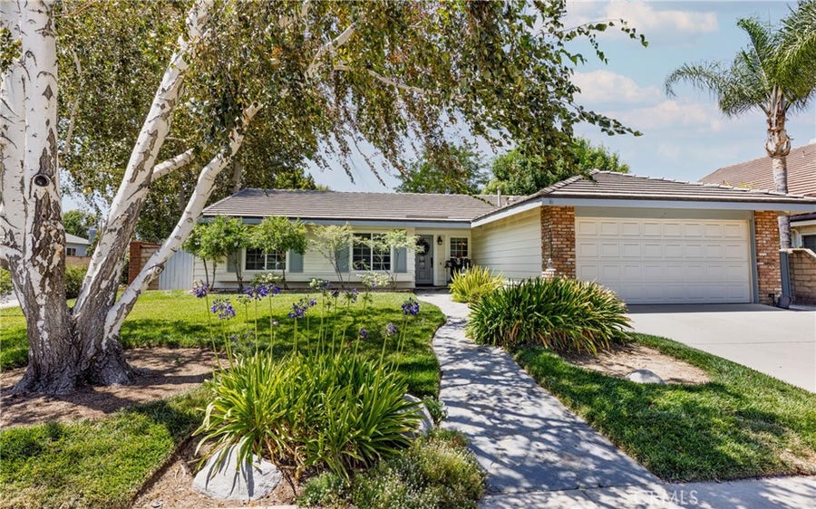 Property photo for 25503 Via Impreso, Valencia, CA