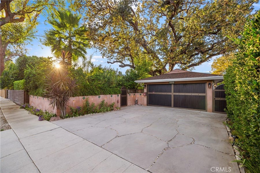 Property photo for 21321 Providencia, Los Angeles, CA