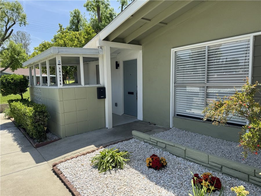 Property photo for 19110 Avenue Of The Oaks, #D, Newhall, CA