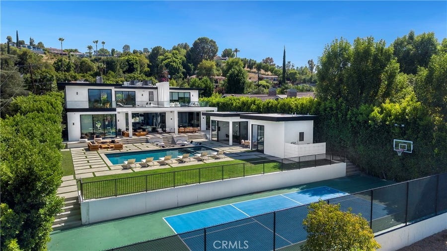 Property photo for 4940 Brewster Drive, Tarzana, CA