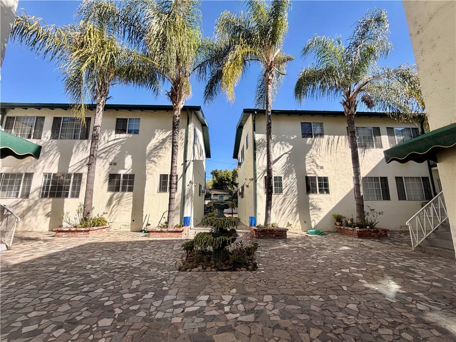 Property photo for 4824 Hazeltine Ave, Sherman Oaks, CA