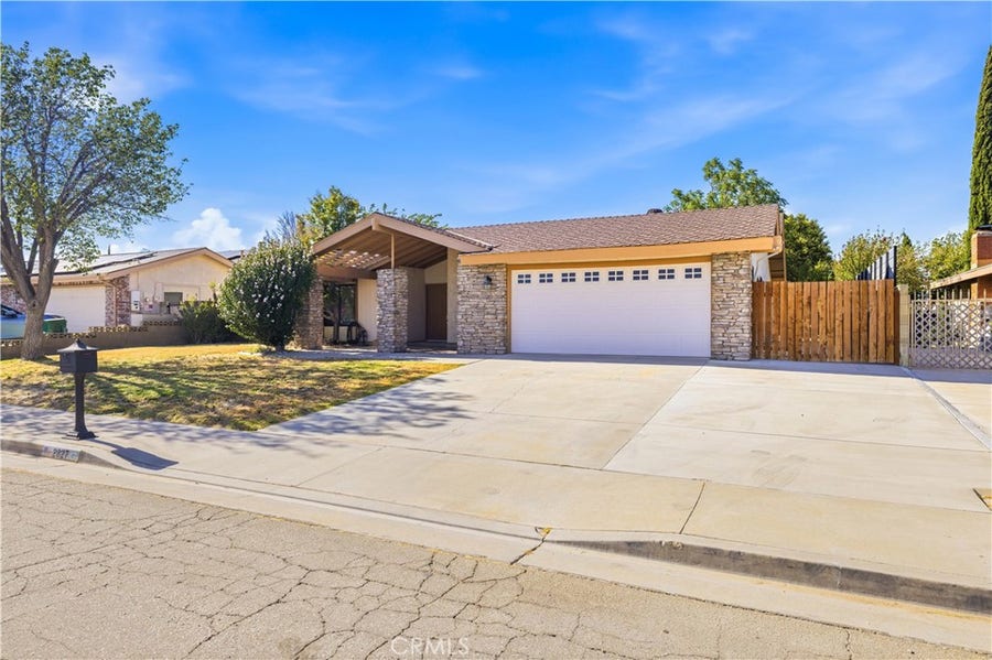 Property photo for 2827 Perfect, Lancaster, CA
