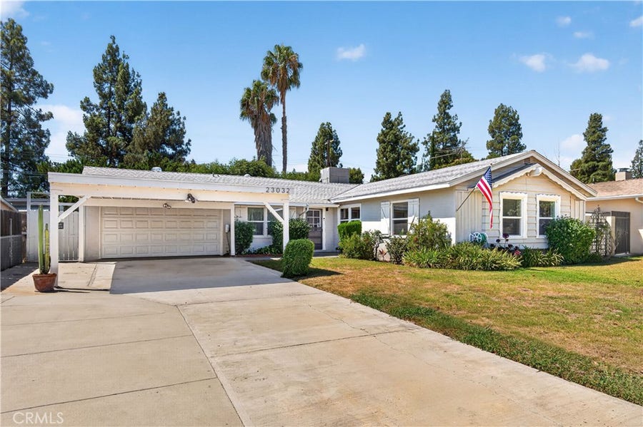 Property photo for 23032 Cohasset Street, West Hills, CA