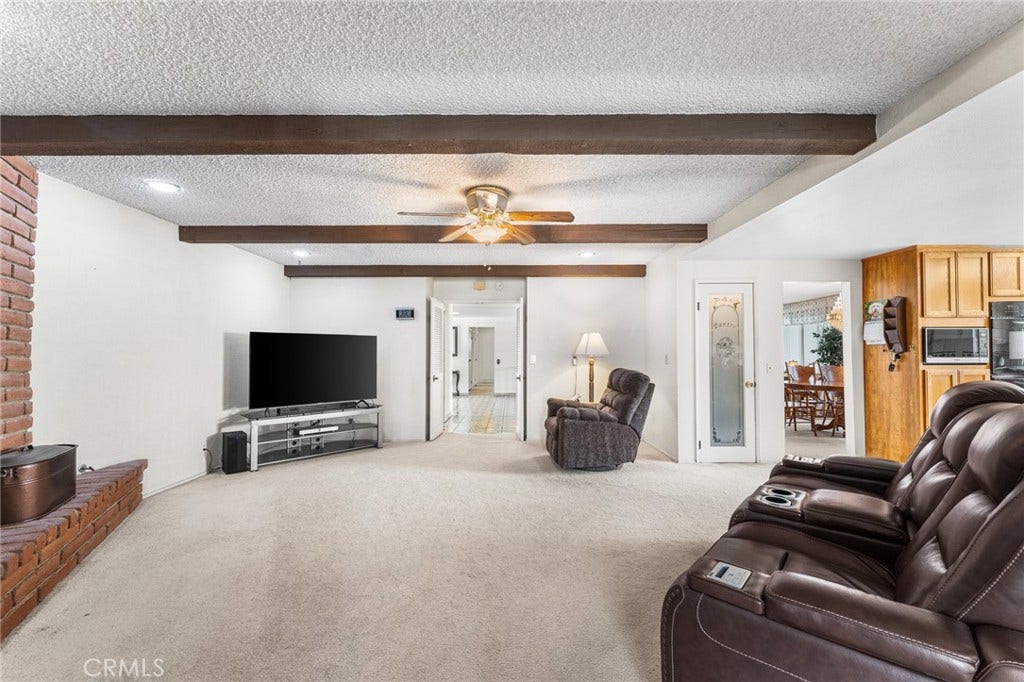 44608 Loneoak Avenue, Lancaster, CA 93534