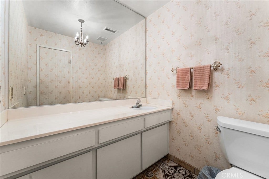 44608 Loneoak Avenue, Lancaster, CA 93534