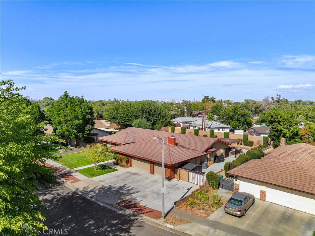 44608 Loneoak Avenue, Lancaster, CA 93534