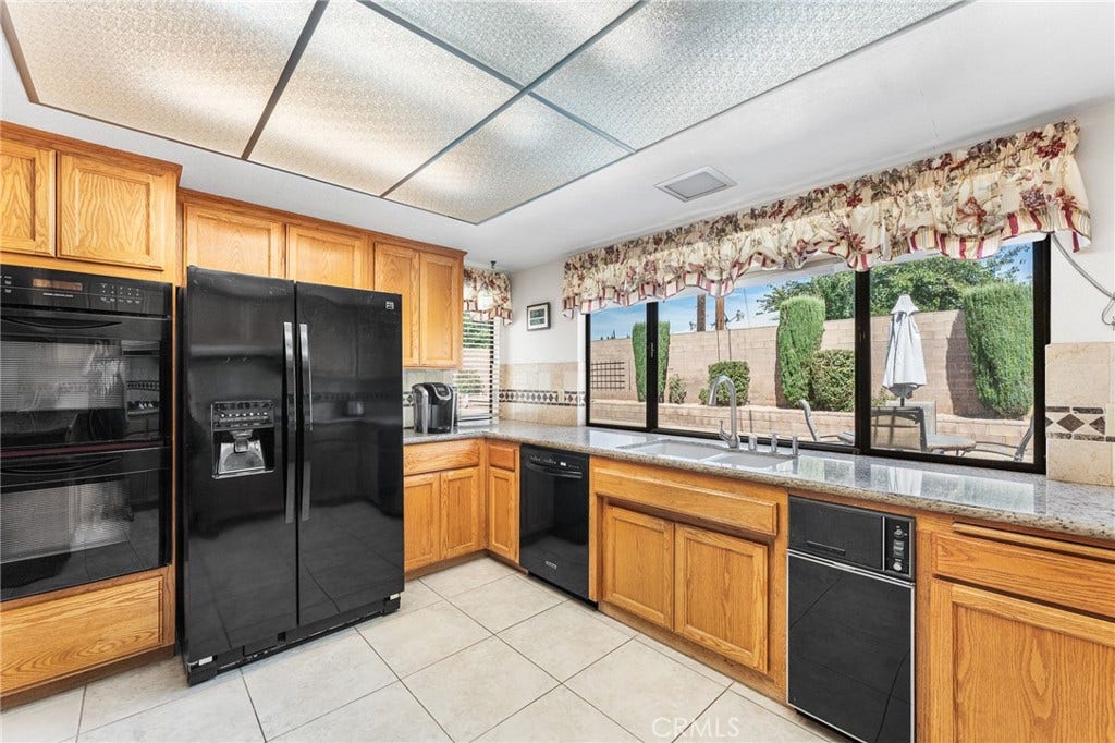 44608 Loneoak Avenue, Lancaster, CA 93534