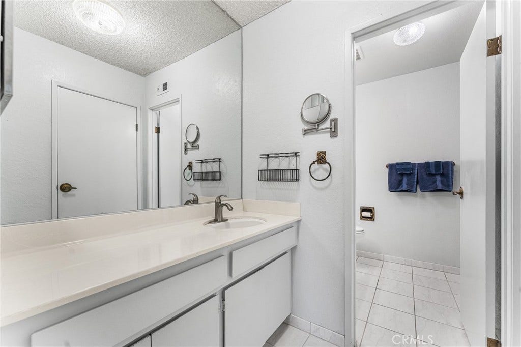 44608 Loneoak Avenue, Lancaster, CA 93534