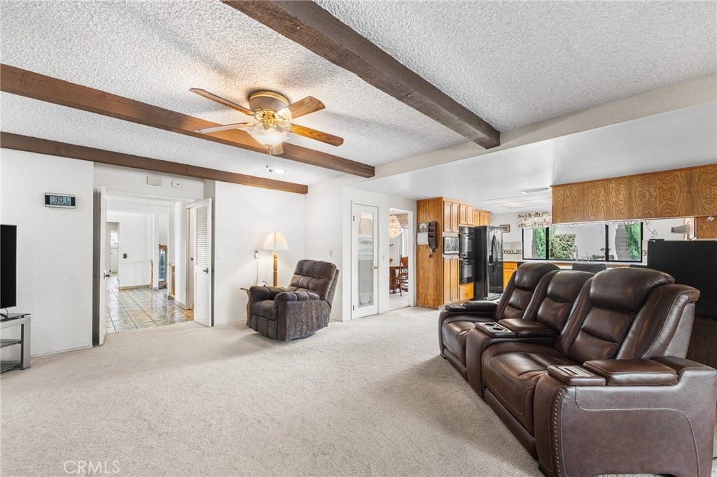 44608 Loneoak Avenue, Lancaster, CA 93534