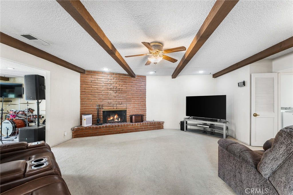 44608 Loneoak Avenue, Lancaster, CA 93534