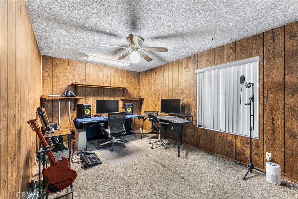 44608 Loneoak Avenue, Lancaster, CA 93534