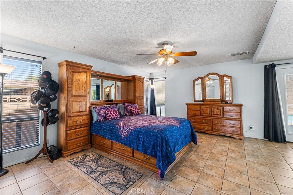 44608 Loneoak Avenue, Lancaster, CA 93534