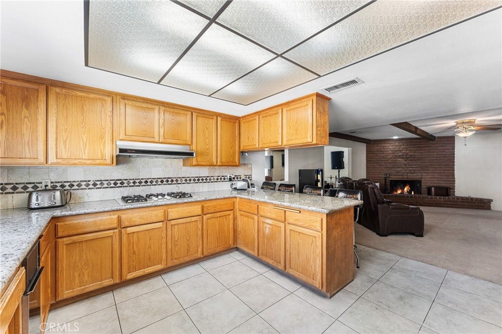 44608 Loneoak Avenue, Lancaster, CA 93534