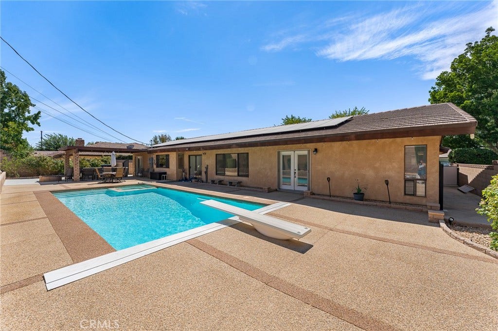 44608 Loneoak Avenue, Lancaster, CA 93534