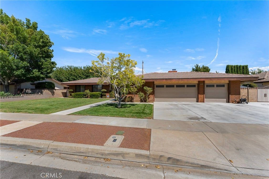 44608 Loneoak Avenue, Lancaster, CA 93534
