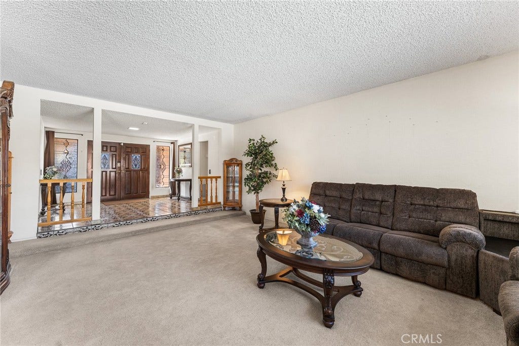 44608 Loneoak Avenue, Lancaster, CA 93534