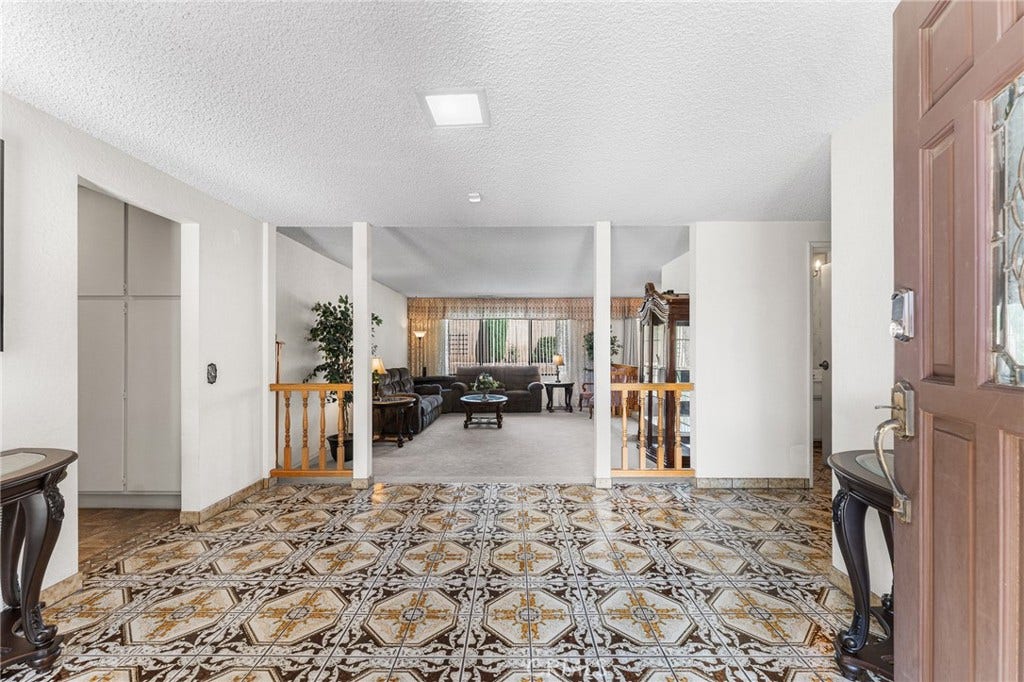 44608 Loneoak Avenue, Lancaster, CA 93534