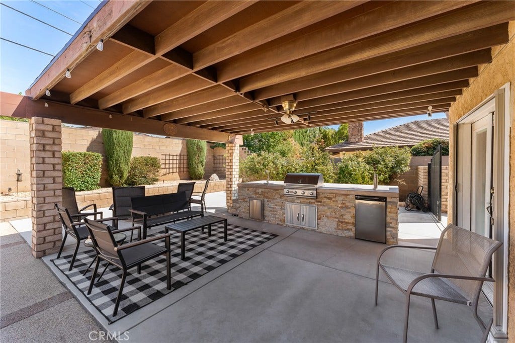 44608 Loneoak Avenue, Lancaster, CA 93534