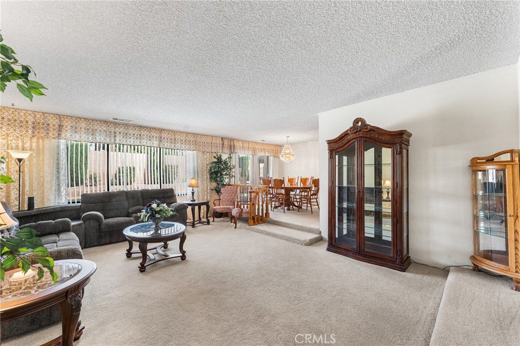 44608 Loneoak Avenue, Lancaster, CA 93534