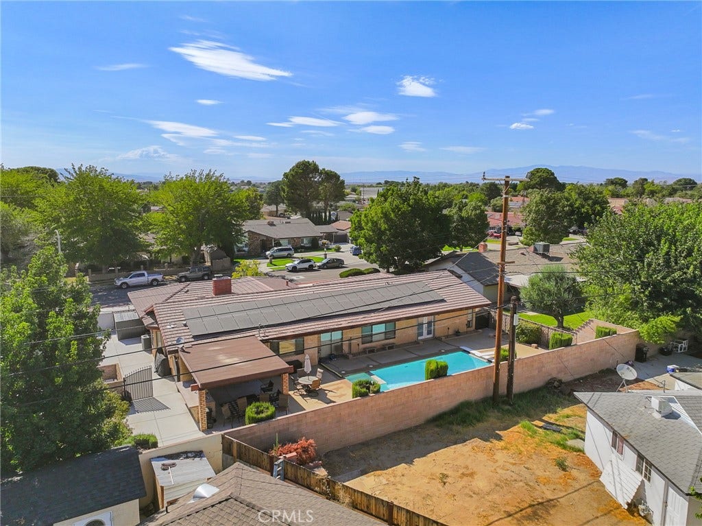44608 Loneoak Avenue, Lancaster, CA 93534