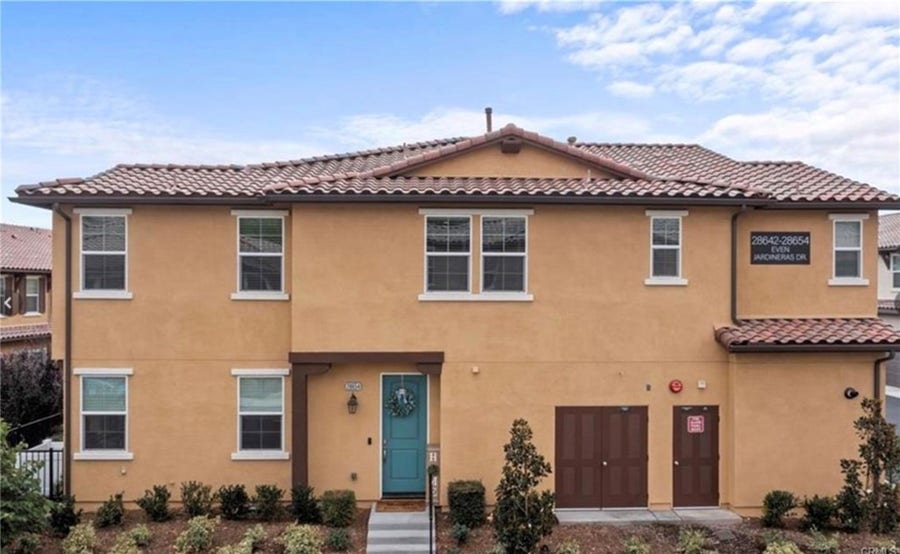 Property photo for 28654 Jadineras dr, Valencia, CA
