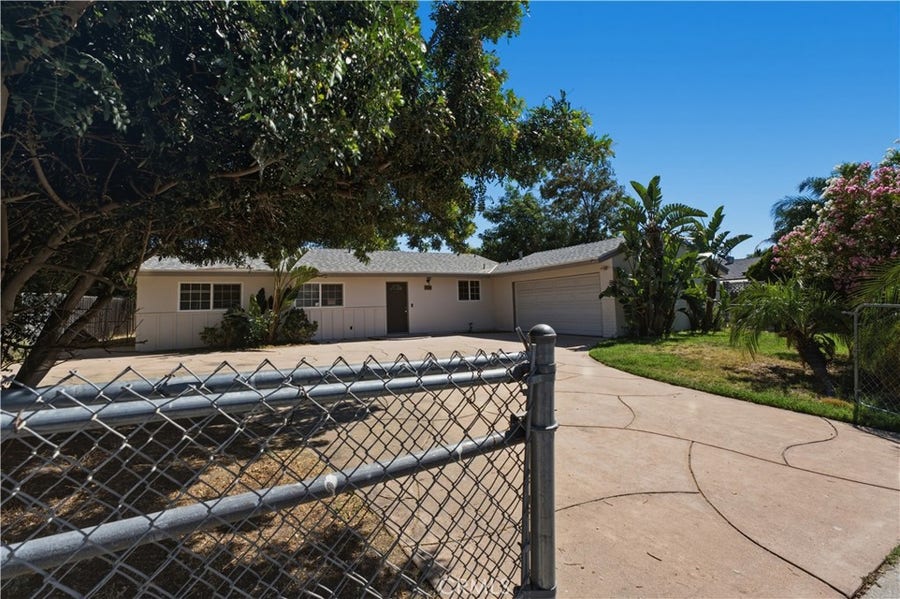 Property photo for 1720 Anderson, Simi Valley, CA