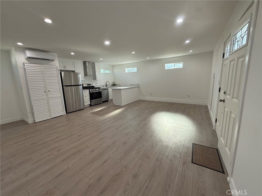 Property photo for 10018 Aqueduct Avenue, North Hills, CA