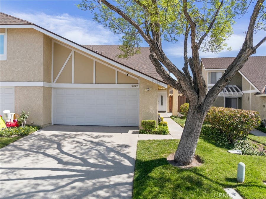 Property photo for 16722 Shinedale Drive, Canyon Country, CA