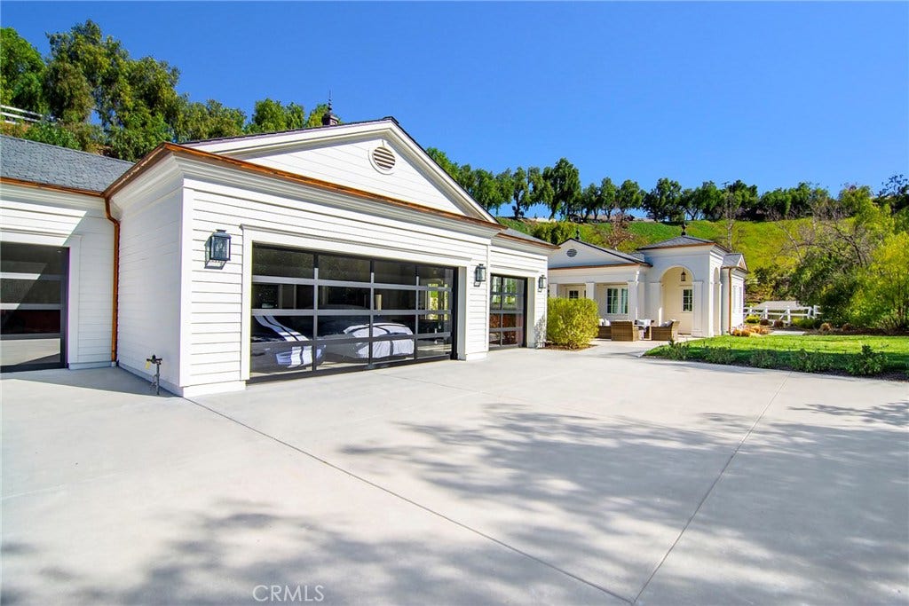Upstairs Garage
