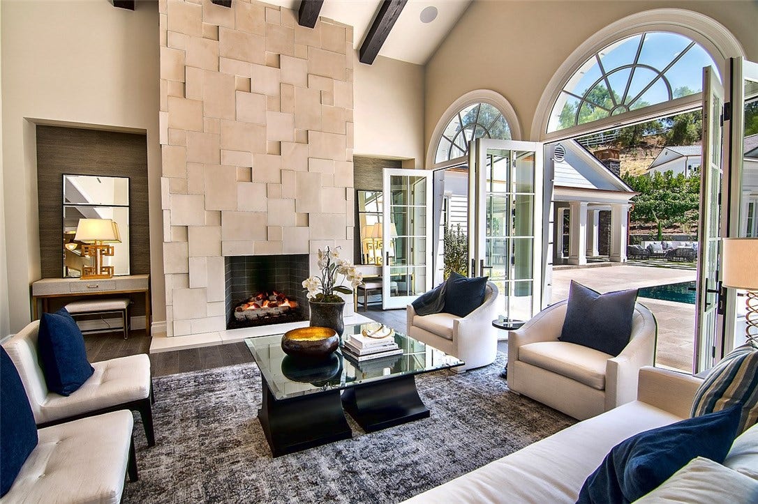 Sitting room front entrance bar