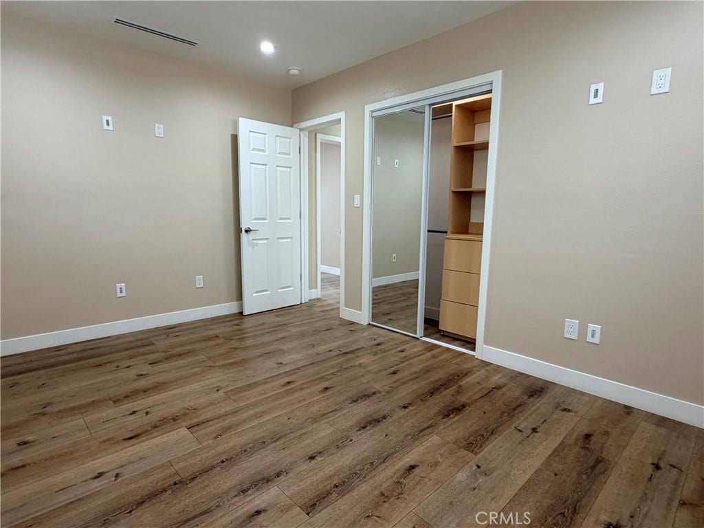 10971 Roscoe, Sun Valley, CA 91352