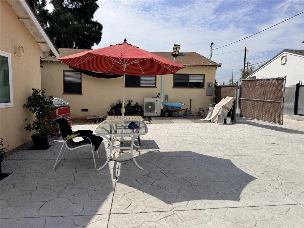 10971 Roscoe, Sun Valley, CA 91352