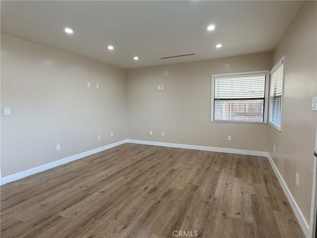 10971 Roscoe, Sun Valley, CA 91352