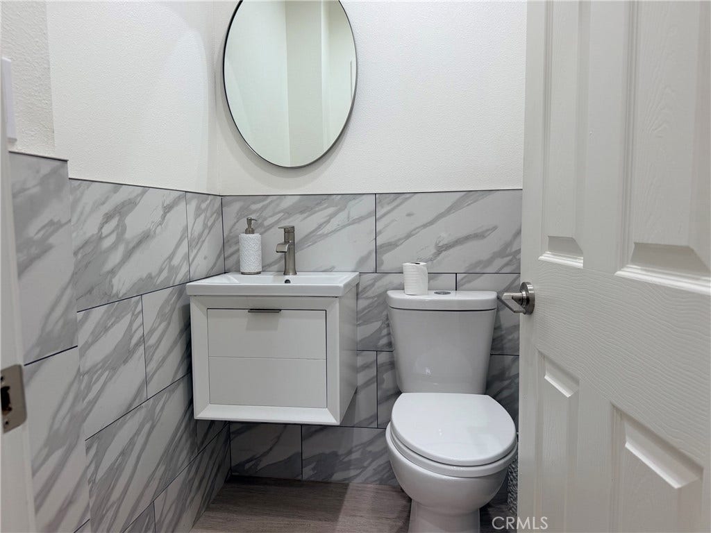 10971 Roscoe, Sun Valley, CA 91352