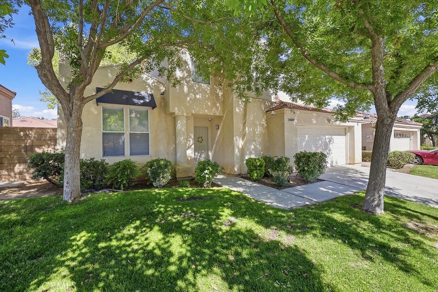 Property photo for 40149 La Cota Drive, Palmdale, CA