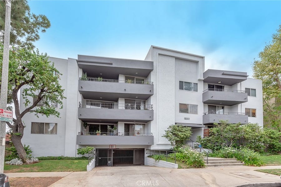 Property photo for 16012 Moorpark, #302A, Encino, CA