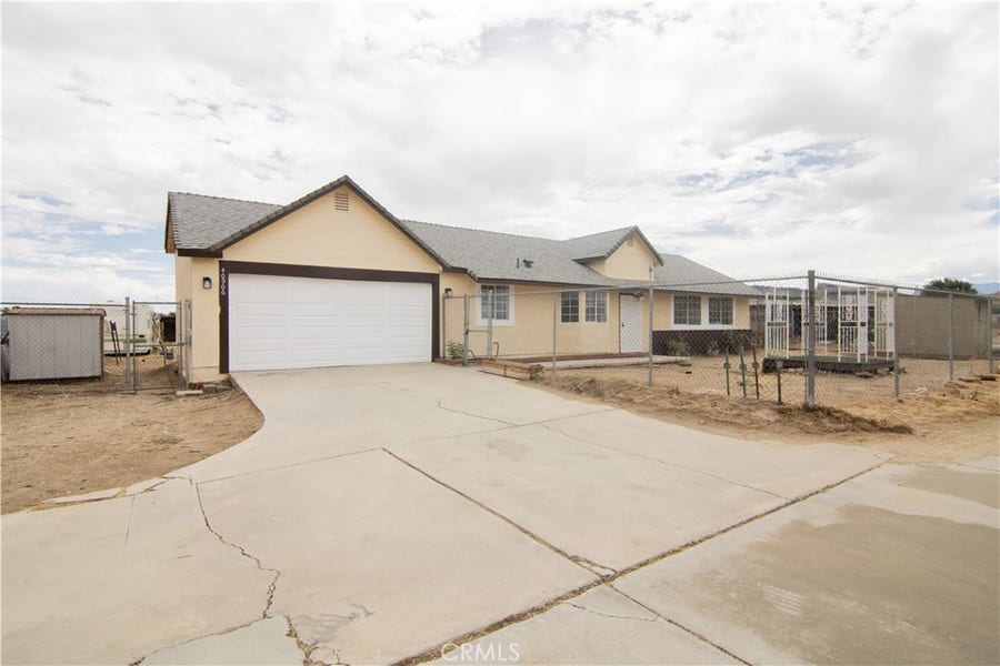 Property photo for 40906 159th E, Lake Los Angeles, CA